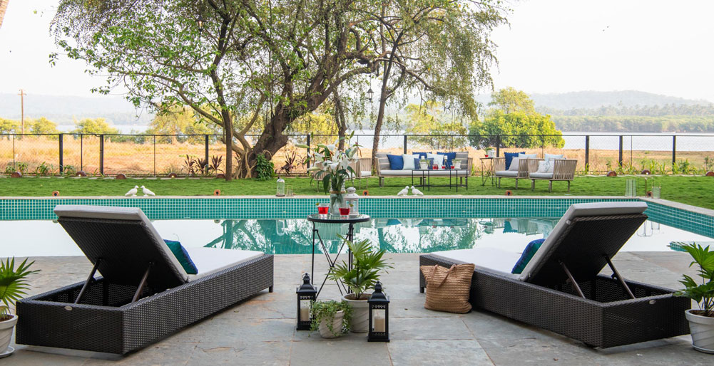 Estate Alta de Palmeira - Sunloungers by the pool